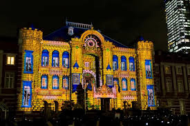 Projection mapping on architecture & props